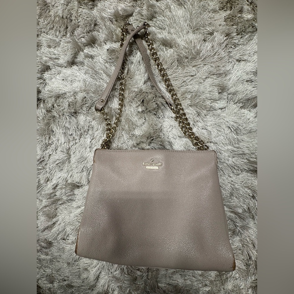 Kate ♠️ Spade Taupe Leather Shoulder Bag with Gold Chain
